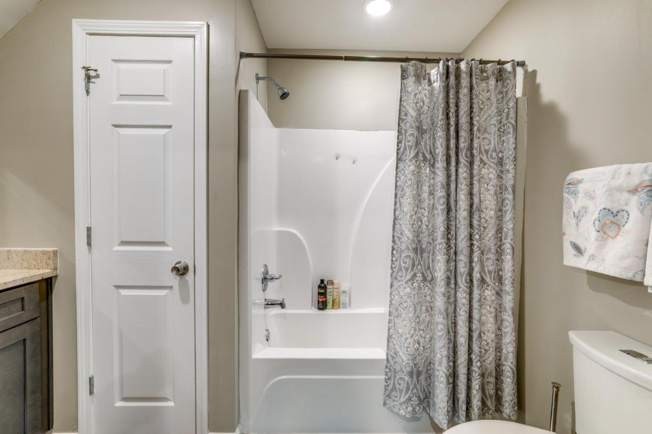 Cozy Covington Studio Rental Near Historic Square! Exterior photo