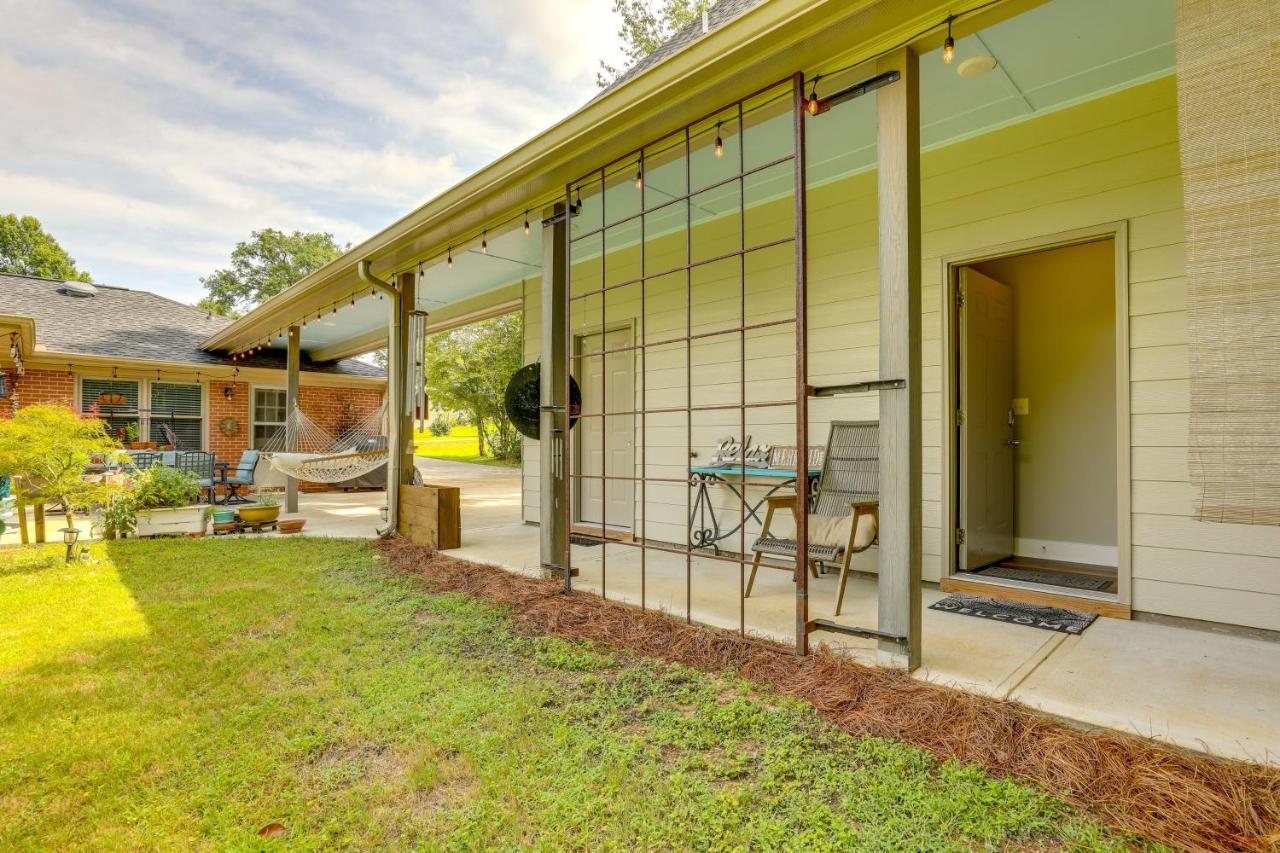Cozy Covington Studio Rental Near Historic Square! Exterior photo