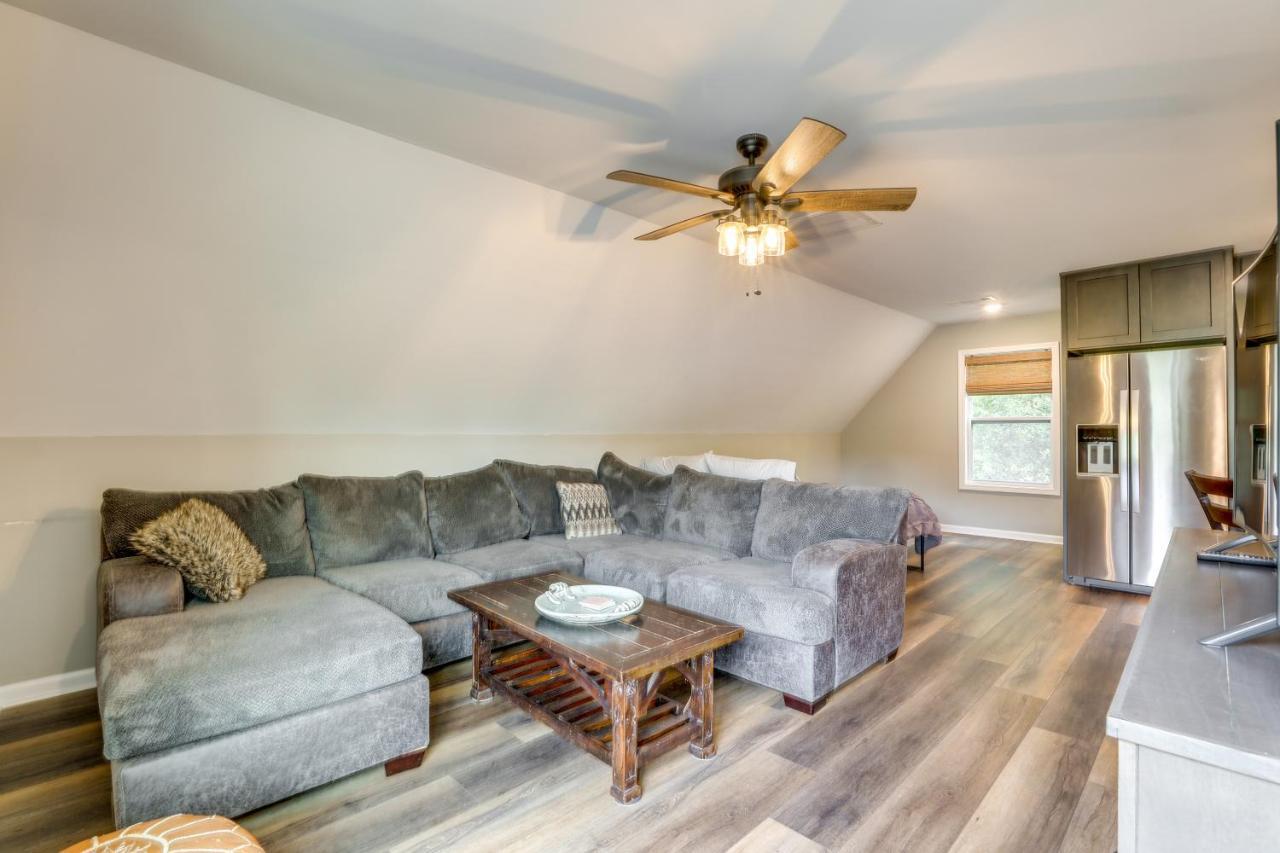 Cozy Covington Studio Rental Near Historic Square! Exterior photo